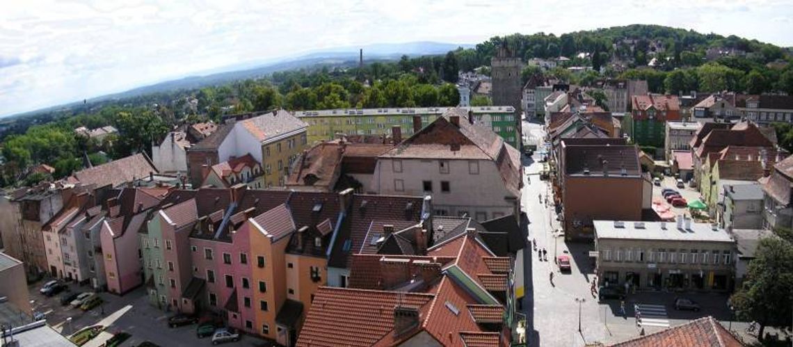 2 miliony dla Lubania. Windy, remonty dachów i instalacje fotowoltaiczne