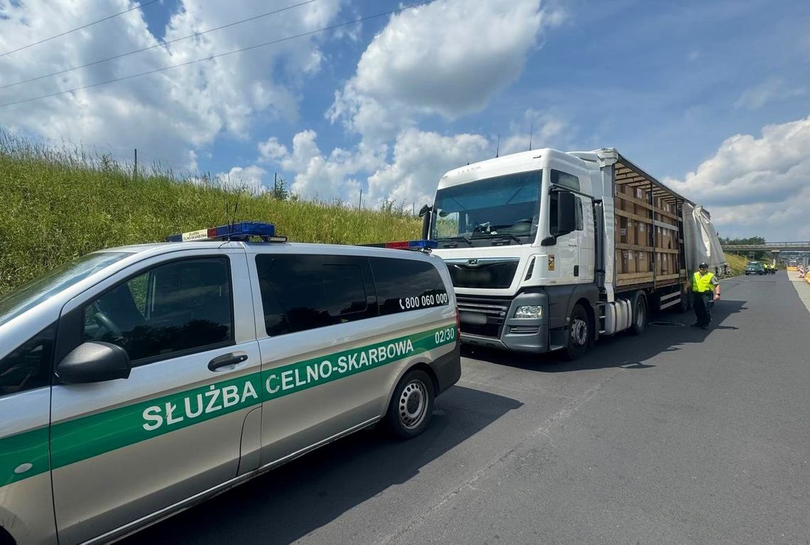 A4 Jędrzychowice. KAS zatrzymał przemyt ponad 13 ton suszu tytoniowego