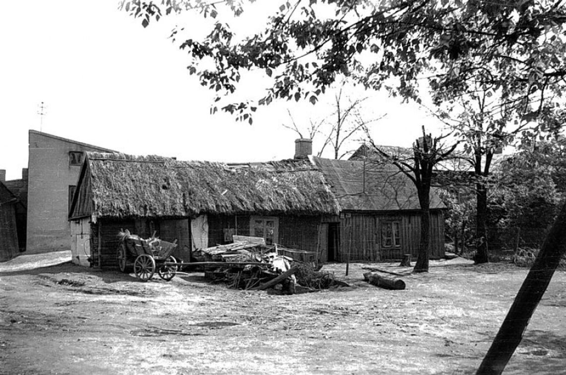 Archiwistka: szanujmy stare rodzinne fotografie z myślą o przyszłych pokoleniach