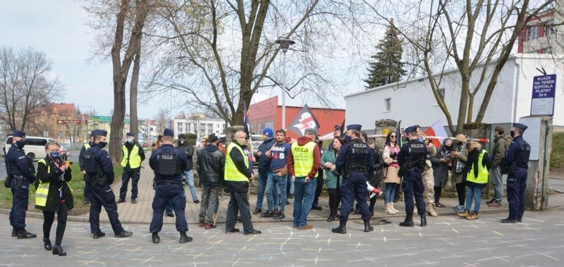 Bolesławiec. Protesty w trakcie wizyty Morawieckiego