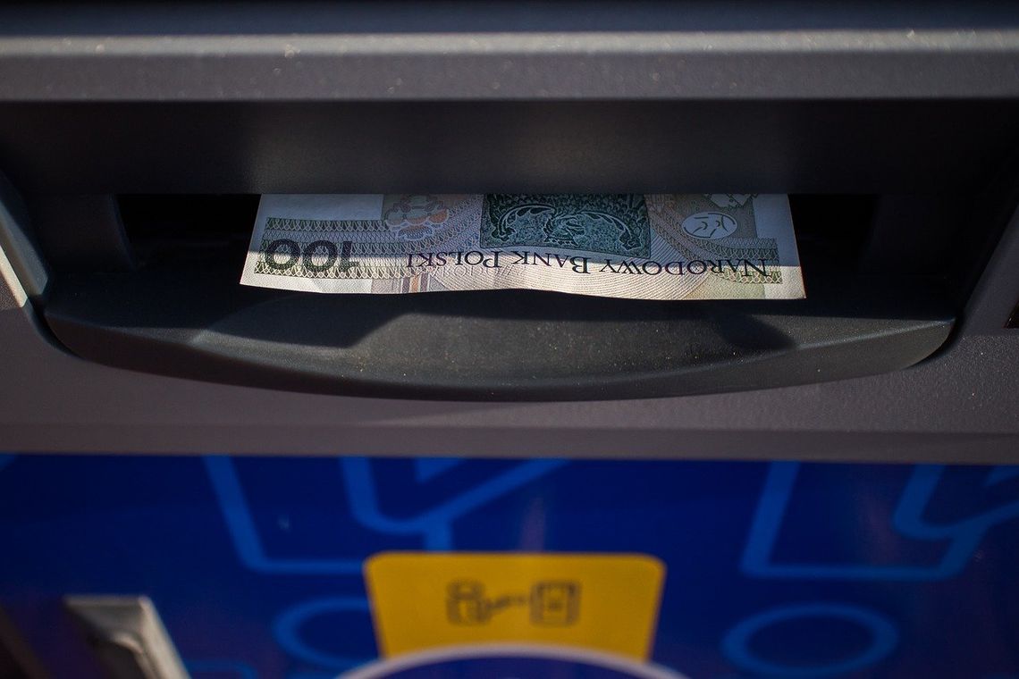 Braki gotówki w bankomatach w regionie