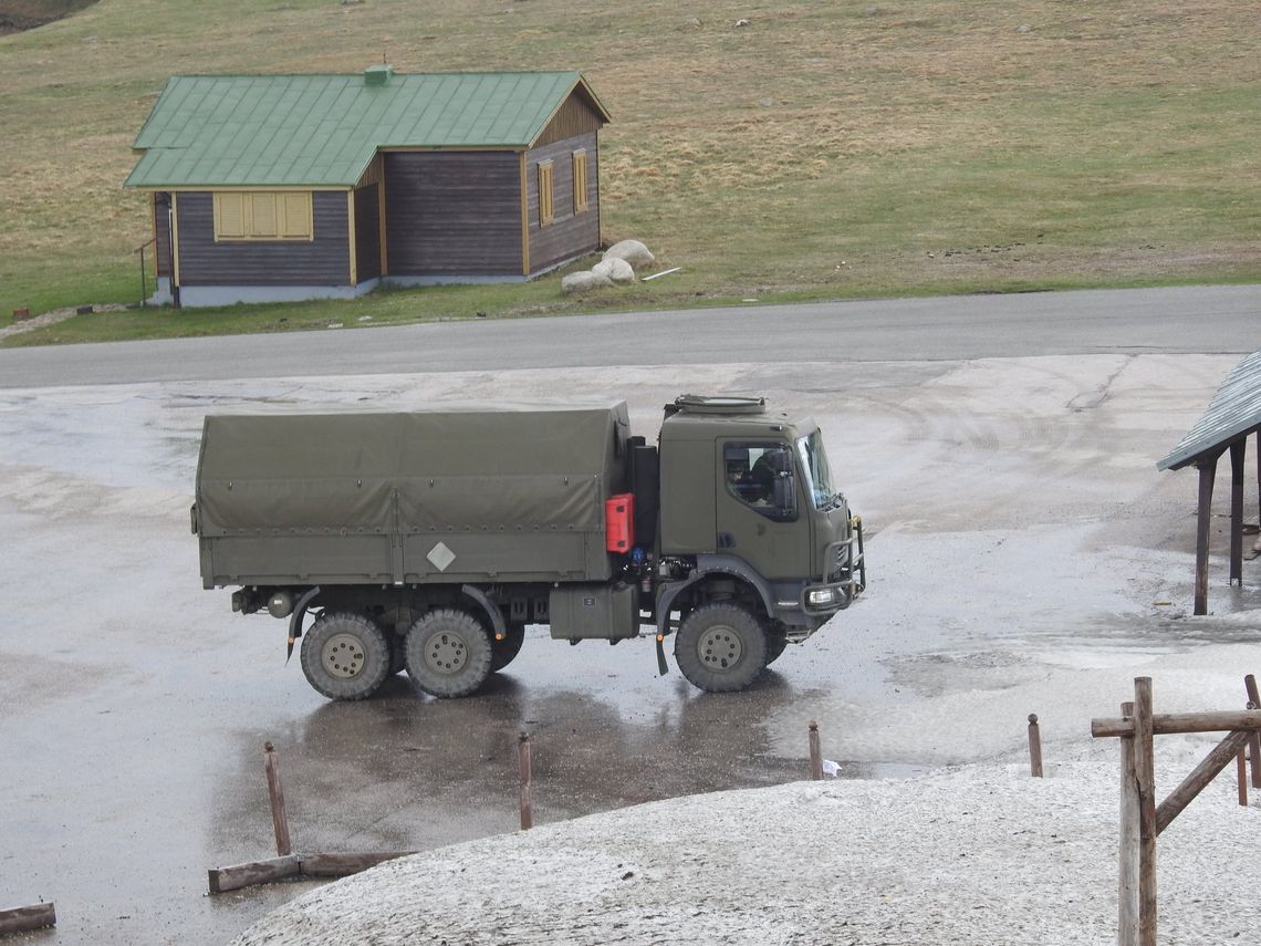 Czeskie wojsko nadal pilnuje granicy w Karkonoszach