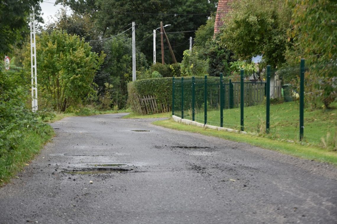 Droga powiatowa w Zapuście do remontu