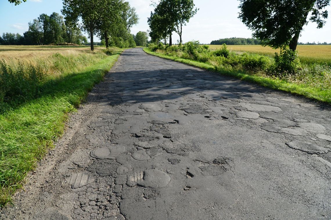 Droga w kierunku Bolesławca. Wyczekiwany remont