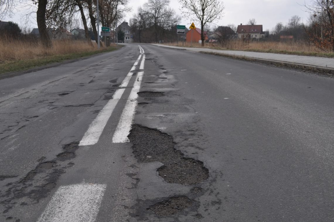 Drogi pomiędzy Lubaniem a Zarębą i wyjazd na Leśną do modrernizacji