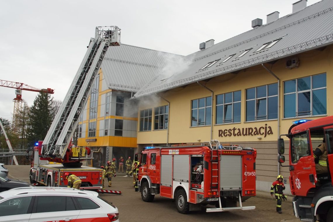 Ewakuacja pasażerów z kolei gondolowej. Strażacy ćwiczyli w Świeradowie-Zdroju