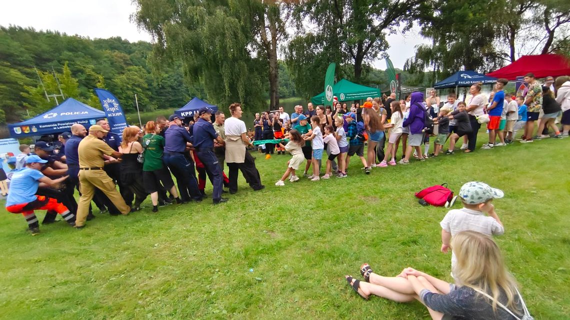 Festyn "Kręci mnie bezpieczeństwo". Zabawa i edukacja nad wodą