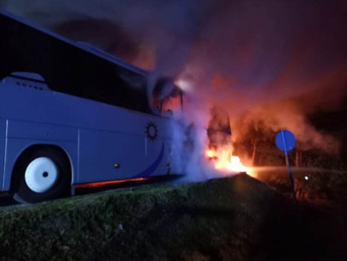 Karpacz. Spłonęły dwa autobusy. Jest nagroda za pomoc w ujęciu sprawców