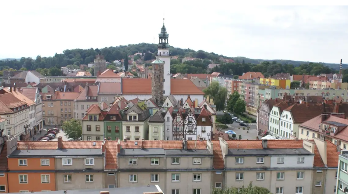 Lubań w liczbach. Coraz mniej mieszkańców, ale więcej ślubów