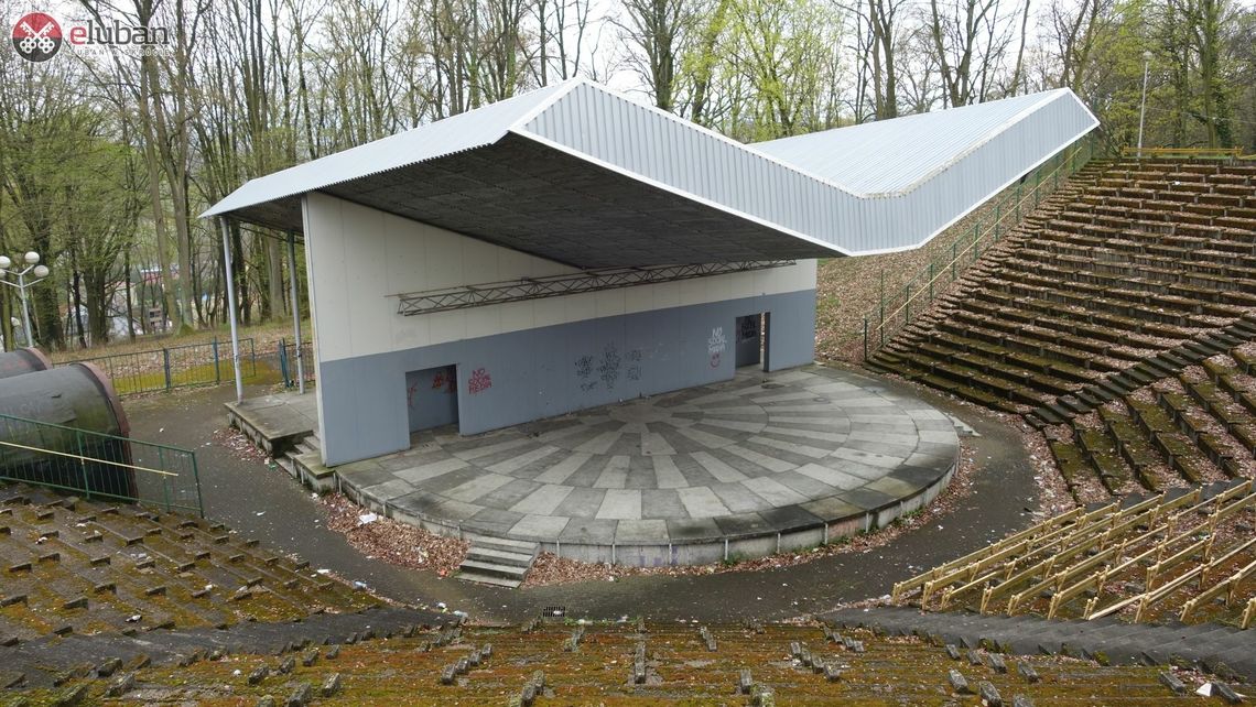 Lubański amfiteatr podzieli los basenu na Kamiennej Górze?