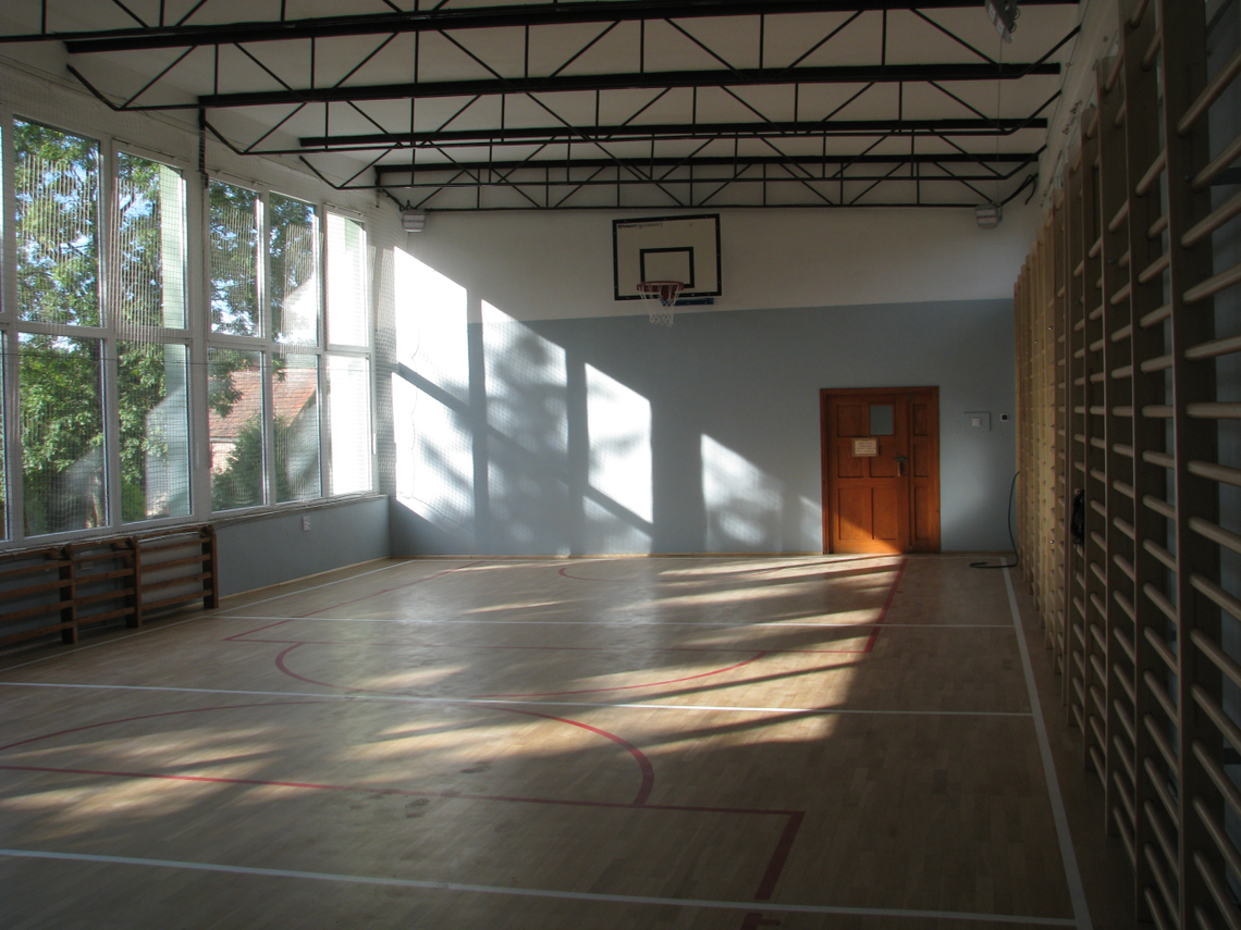 Modernizacja sali gimnastycznej w Szkole Podstawowej w Zarębie ukończona 