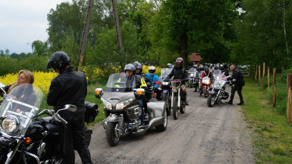 Motocykliści w Siekierczynie