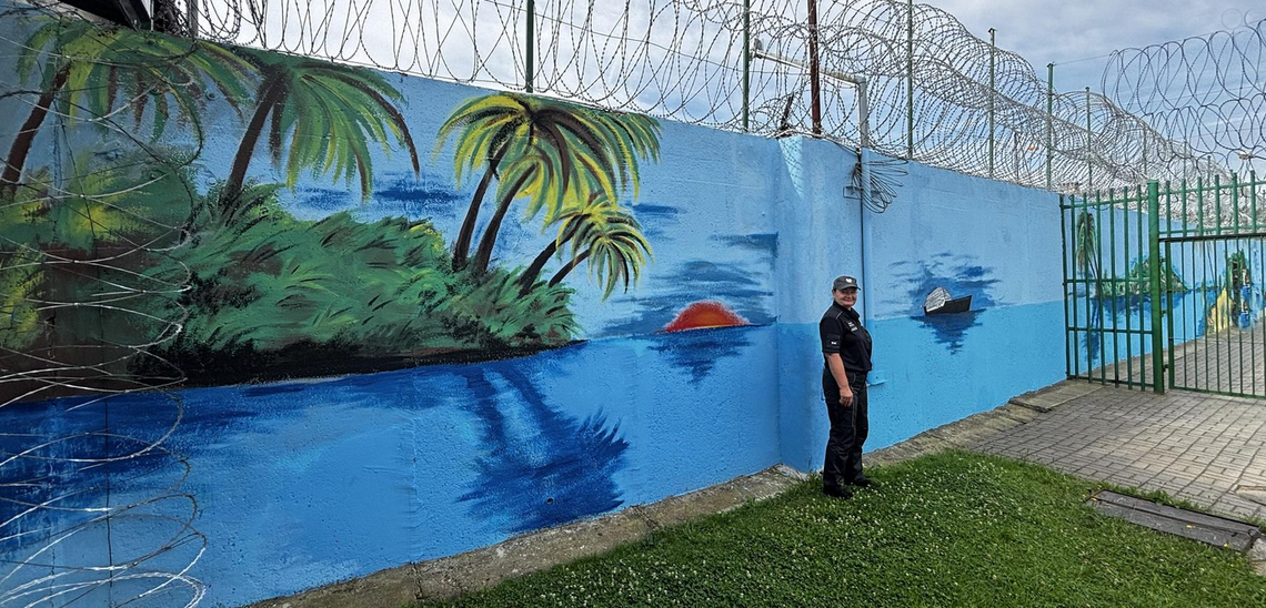 Mural w Zakładzie Karnym w Zarębie. Sztuka jako narzędzie resocjalizacji