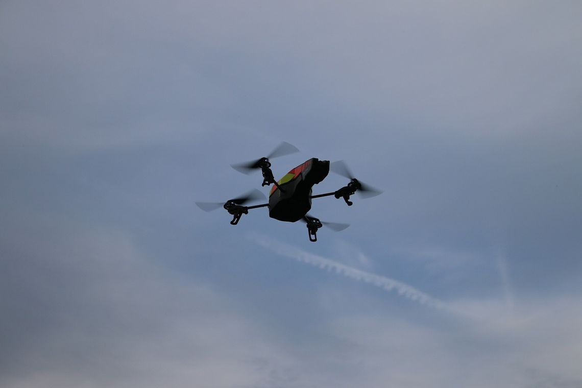 Ośmiometrowy, wojskowy dron spadł w okolicach Trzebienia