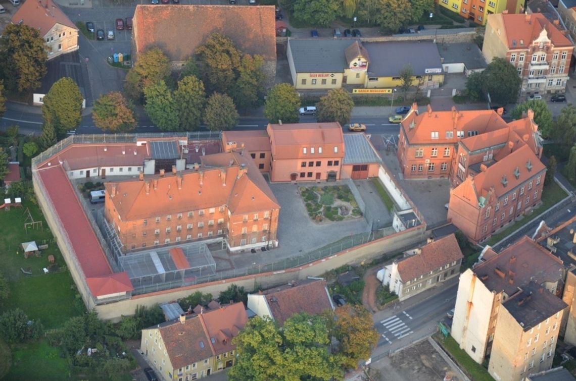 Patryk Jaki odpowiada w sprawie Aresztu Śledczego w Lubaniu