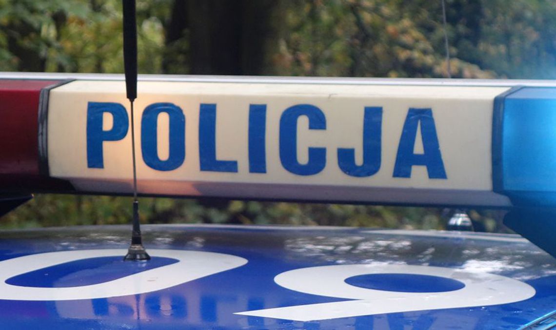 Policjant z zarzutami. 200 euro za zniesienie kwarantanny