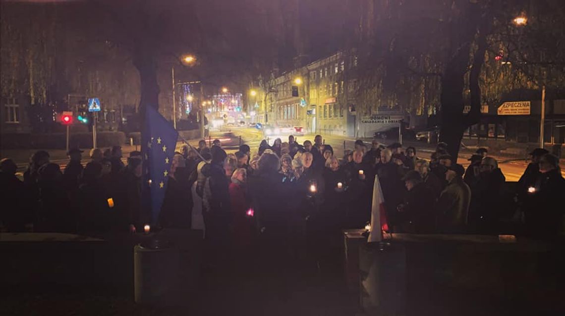 Ponad 100 osób na lubańskim proteście w obronie sądownictwa
