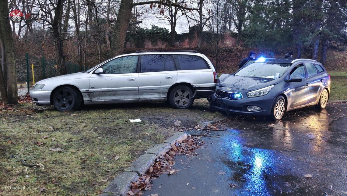 Pościg, zderzenie i zatrzymanie. Kryminalni aresztowali dwóch mężczyzn