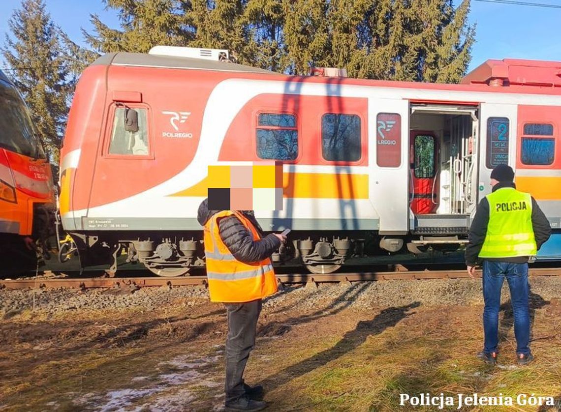 Potrącenie na torach w Jeleniej Górze-Cieplicach. 56-latek w szpitalu