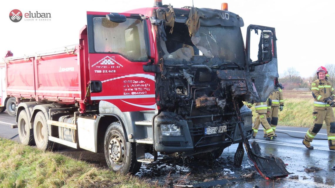 Pożar ciężarówki zablokował DK30 w Pisarzowicach