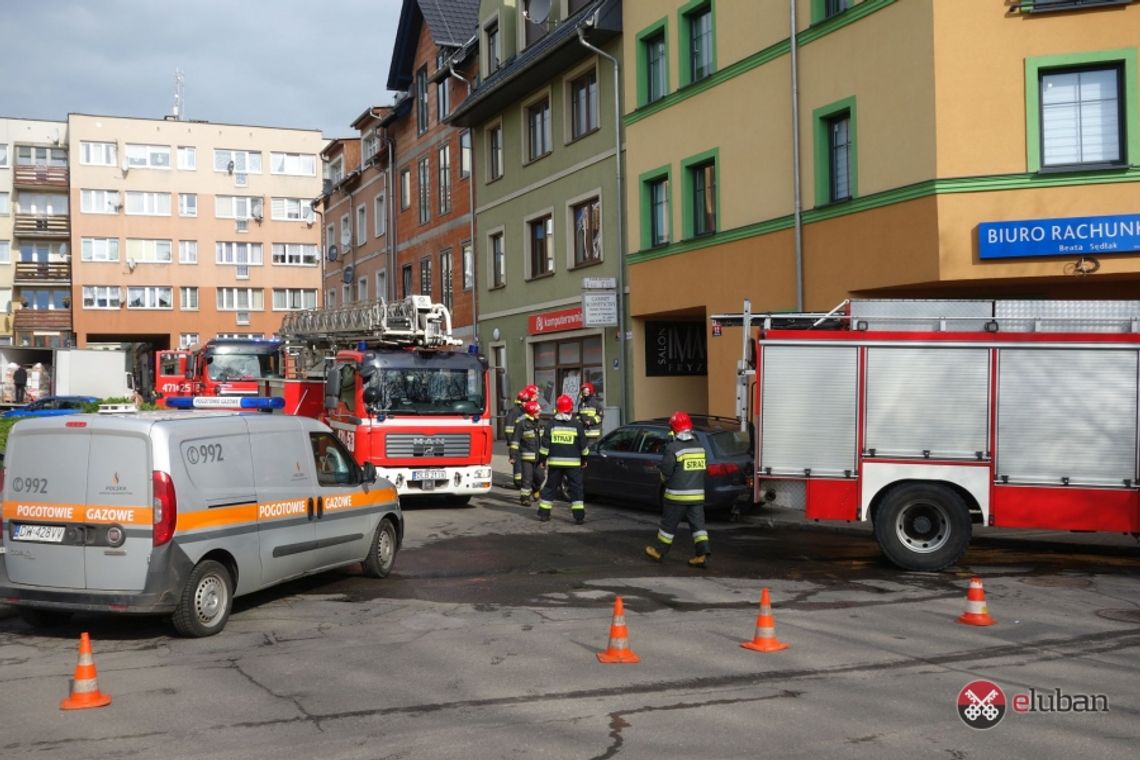 Pożar uwięził kobietę z dzieckiem