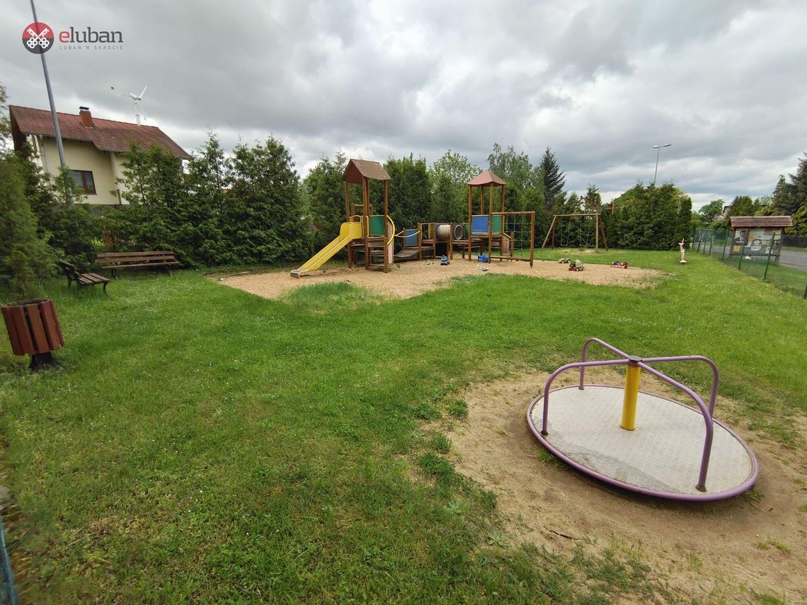 Rusza przebudowa. Plac zabaw w Uniegoszczy zyska nowe oblicze