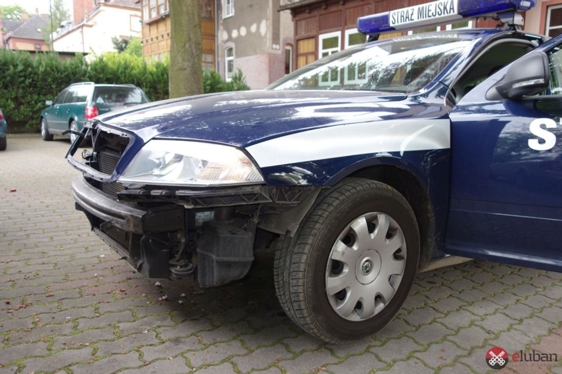 Ukradł auto bo chciał pojeździć po lasach