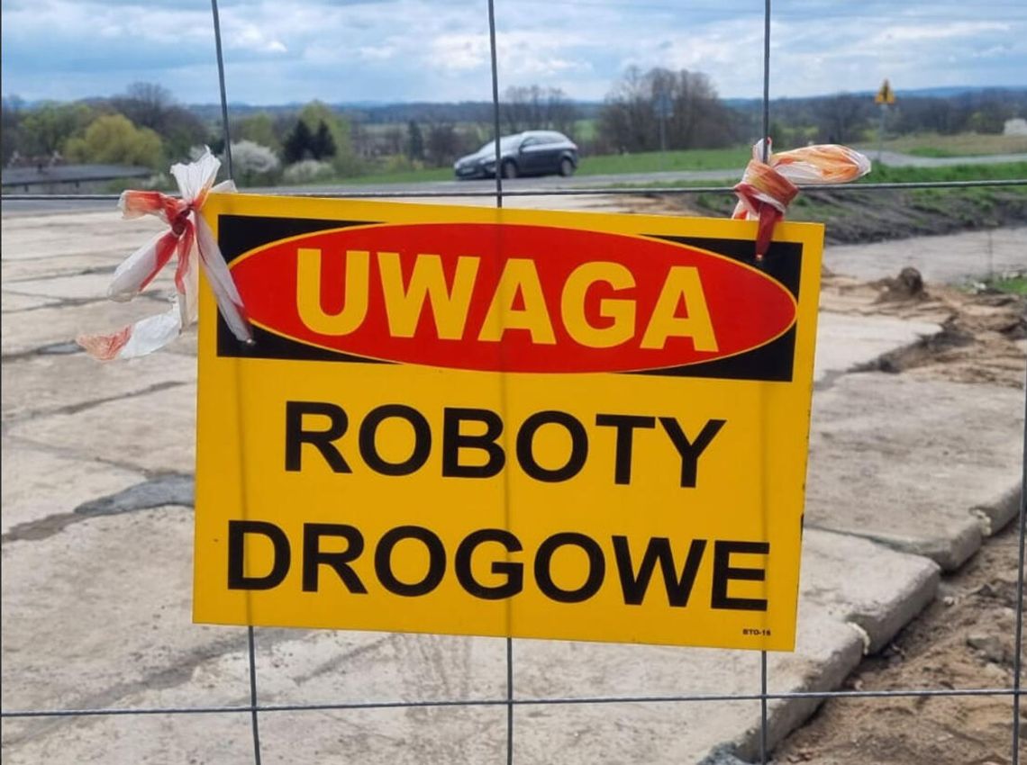 Zamknięta droga powiatowa. W Wyrębie wymieniają przepusty