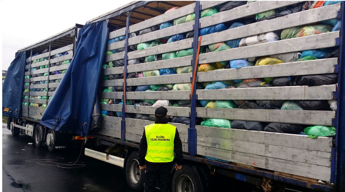 Zatrzymano 18 ton nielegalnych odpadów