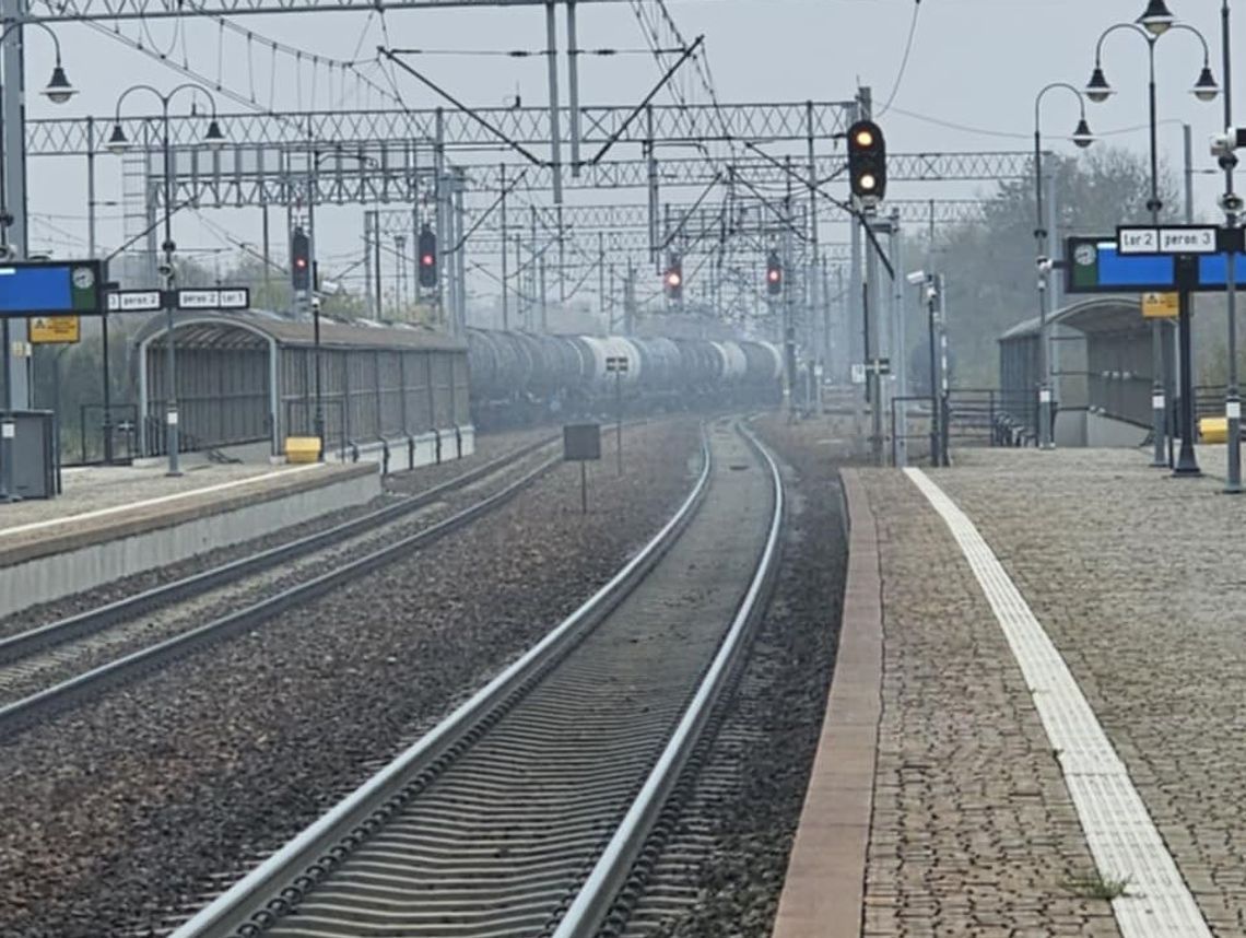 Zerwana sieć trakcyjna, opóźnienia pociągów w regionie