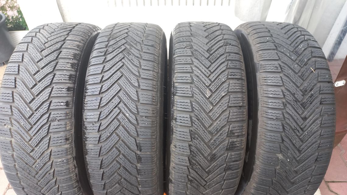 Koła zimowe 16 VW Tiguan 215/65r16 Michelin et 33, 2019rok