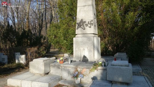 Kolejny raz zniszczono cmentarz żołnierzy radzieckich
