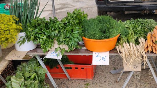 Ile kosztują warzywa na lubańskim ryneczku? Sprawdziliśmy ceny