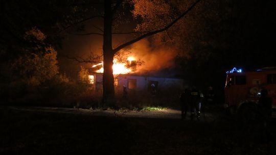 Płonie basen na Kamiennej Górze