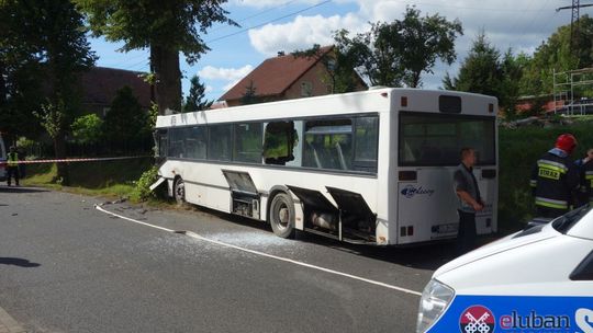 Wypadek autobusu w Zarębie