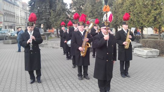 Górnicza orkiestra przemaszerowała przez miasto