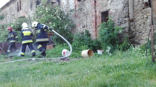 Spłonął budynek gospodarczy