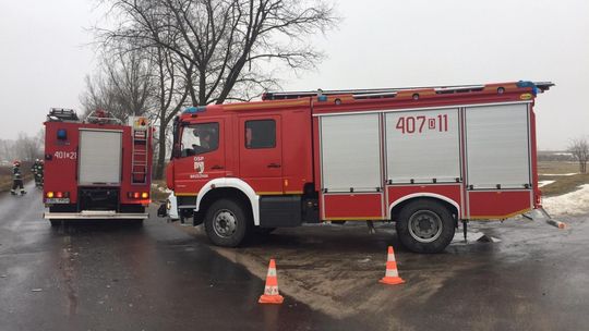 Autobus zderzył się z ciężarówką