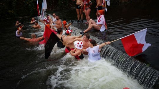 Zimno mokro i radośnie