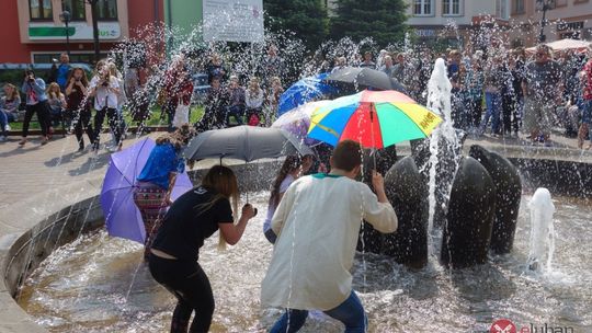 Happening na lubańskim Rynku „BEZPIECZNY SENIOR”