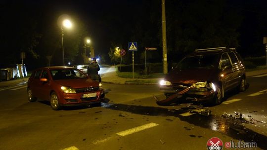 Kolizja na skrzyżowaniu Łużyckiej i Armii Krajowej