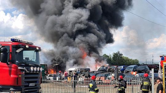 Potężny pożar w Jeleniej Górze