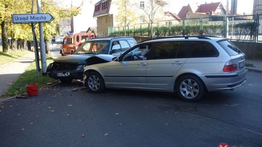 Zderzenie pod urzędem miasta