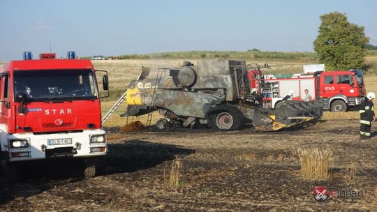 Huk i kłęby dymu nad Zarębą