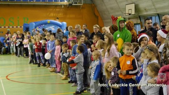 Wszyscy czekali na Świętego Mikołaja… w MOSiR