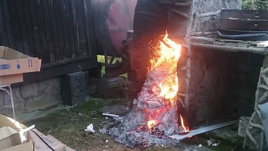 Kolejny przypadek spalania odpadów