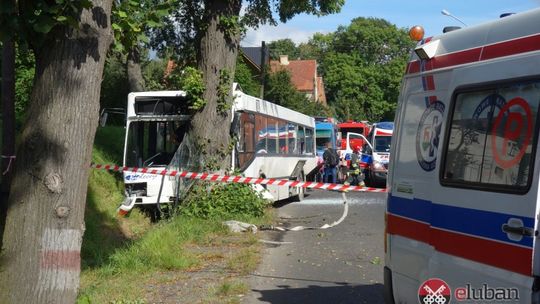 Wypadek autobusu w Zarębie