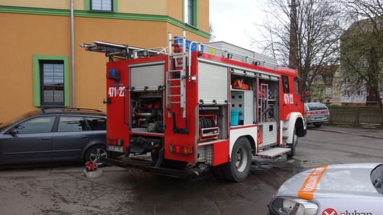 Pożar uwięził kobietę z dzieckiem