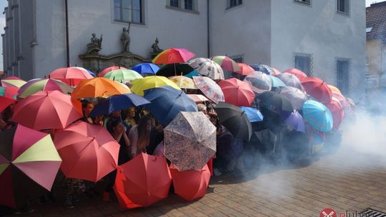 Happening na lubańskim Rynku „BEZPIECZNY SENIOR”