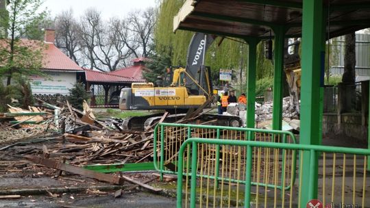 Ruszyła rozbiórka dworca autobusowego w Lubaniu